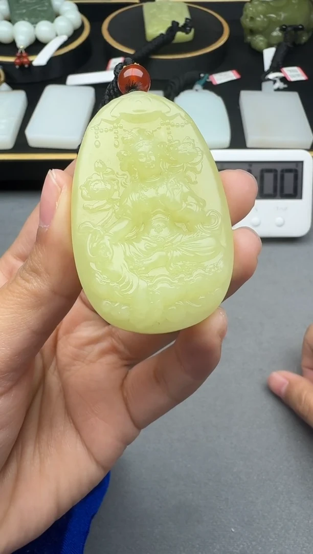 颈饰未镶嵌和田玉1