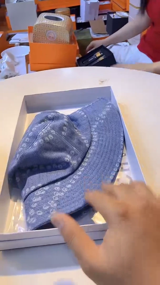 杯鸿辉家品牌瓷器，京东包邮！浅蓝