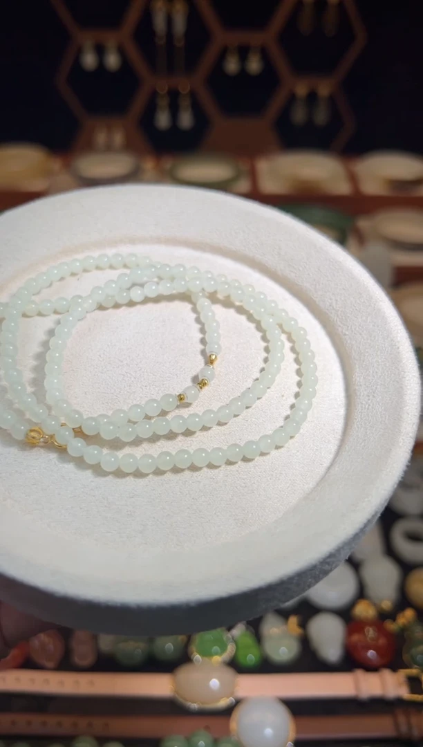 18K金镶嵌和田玉挂件福利