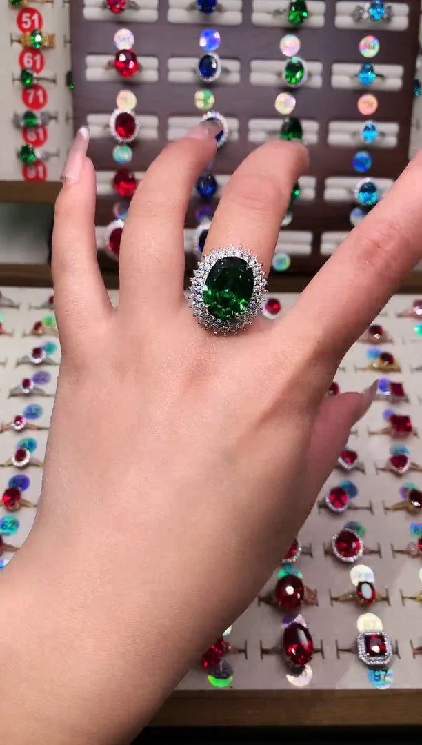 无925银典藏 轻奢 小祖母绿绿色系戴妃戒指1216