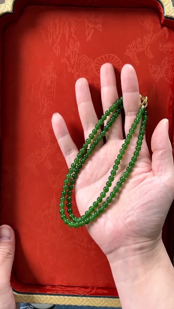 未镶嵌和田玉挂件高品级冰底阳绿碧玉108