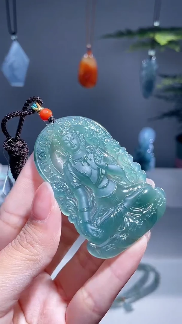 颈饰未镶嵌翡翠度母