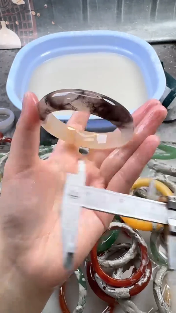 【闪购商品】石英质玉手镯未镶嵌113