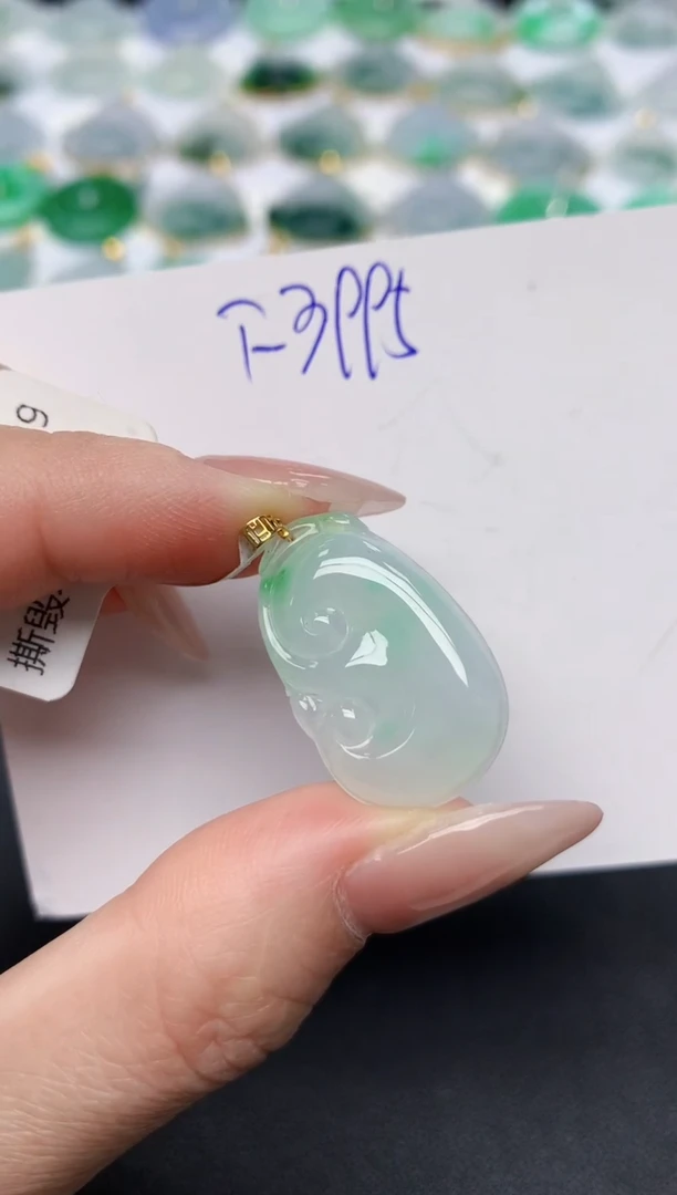 颈饰18K金镶嵌翡翠天然缅甸A货翡翠百元以上9元证书费自理