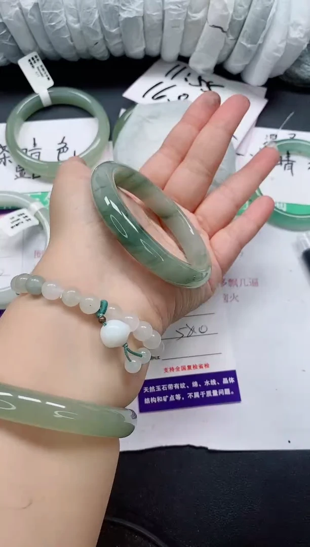 未镶嵌手镯石英质玉103/58-59
