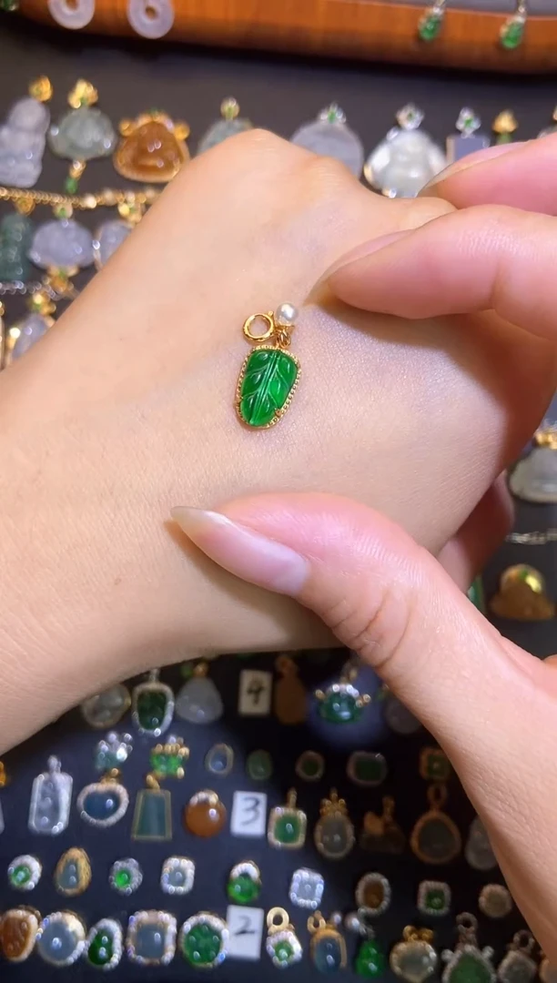 翡翠银S925镶嵌颈饰天然A货翡翠