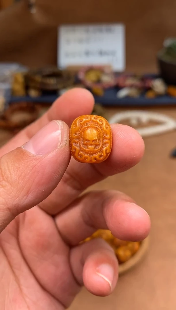 【闪购商品】牛骨其他P278-双面恶灵-有棕裂