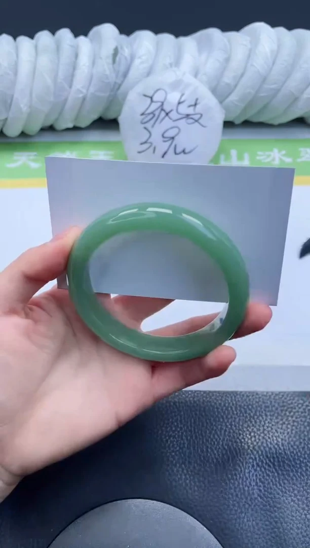 【闪购商品】石英质玉手镯未镶嵌A264-60+