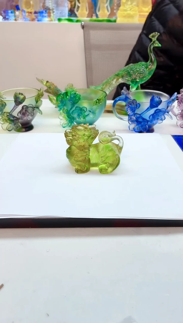 手工艺品琉璃绿色貔貅小茶宠摆件7*6公分