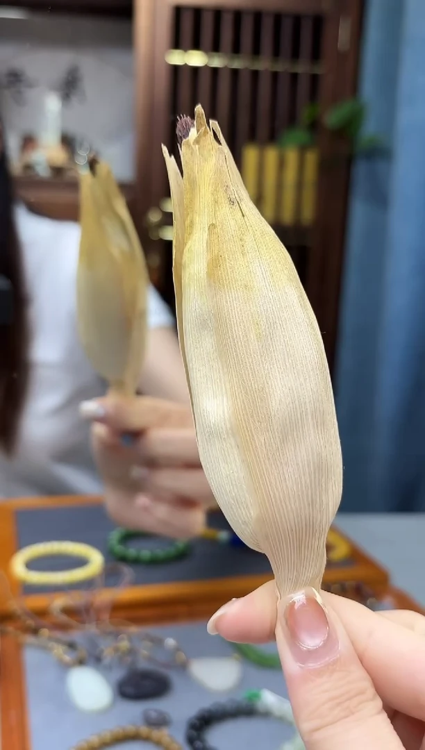 未镶嵌配饰玛瑙/玉髓为**风玛瑙配饰GW