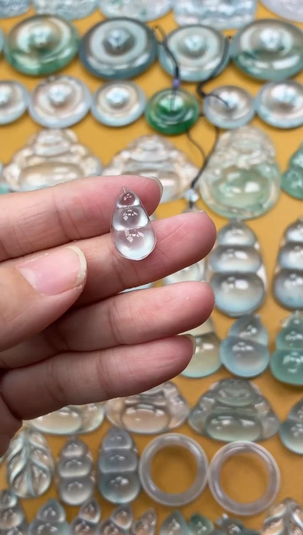 吊坠(不含链)未镶嵌翡翠4 豆子 16.7 10 5.0