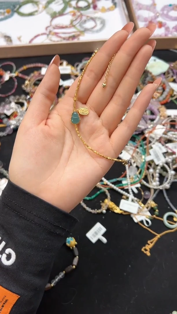 【闪购商品】水晶手链未镶嵌颜色微差多样性发货发其一