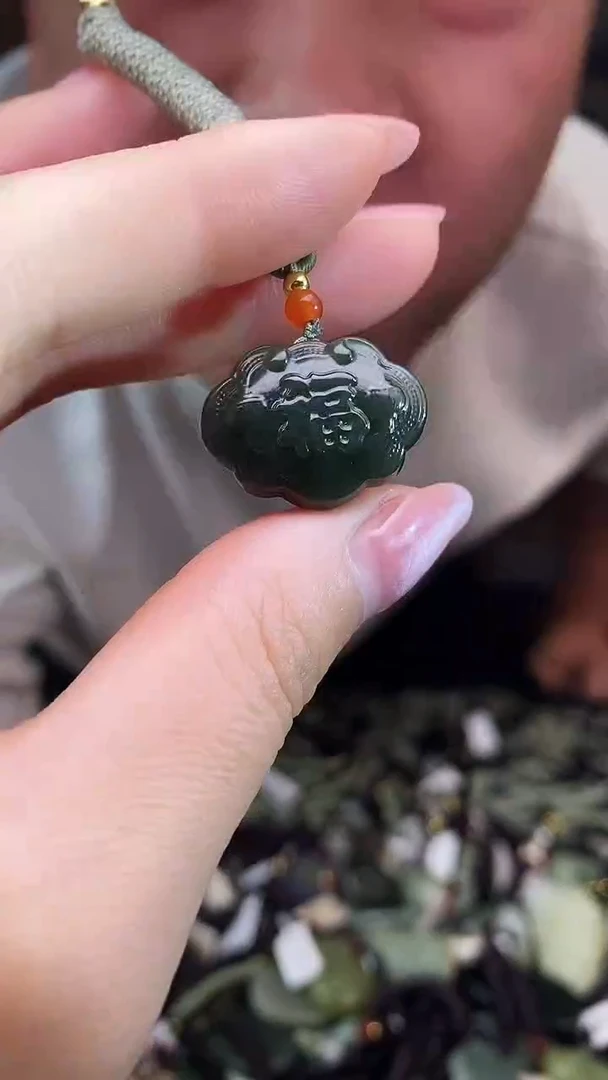 颈饰未镶嵌和田玉多样性发货，拍一发一