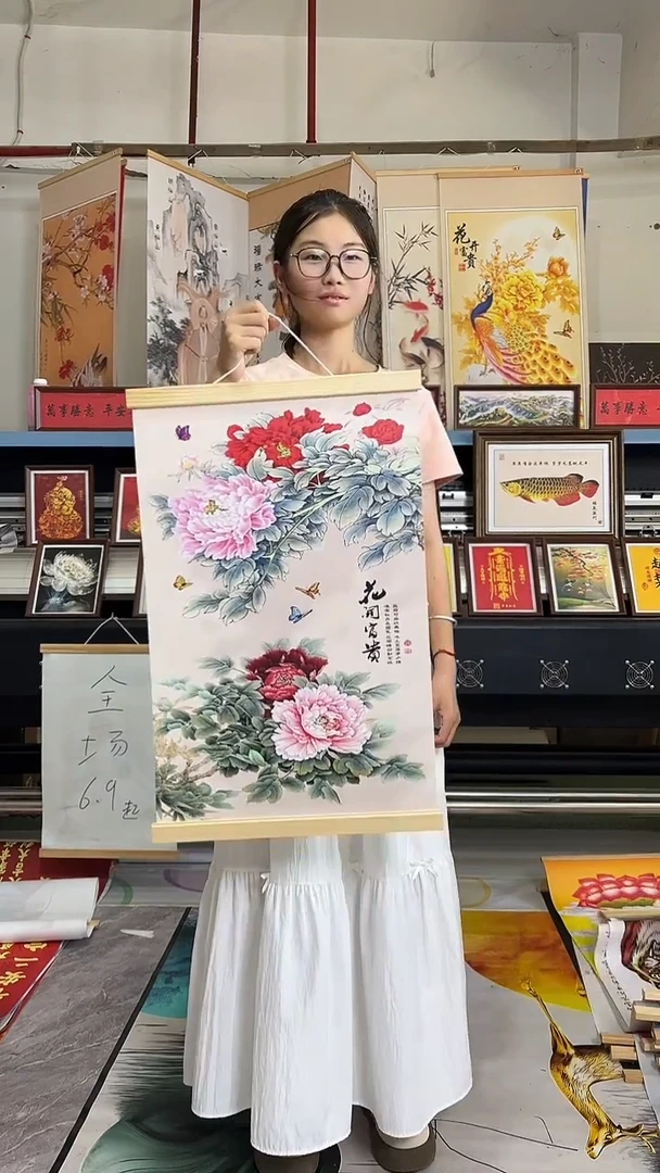 竖款竖款挂画仓库清仓 少量有微瑕以直播间为准，尺寸40-60