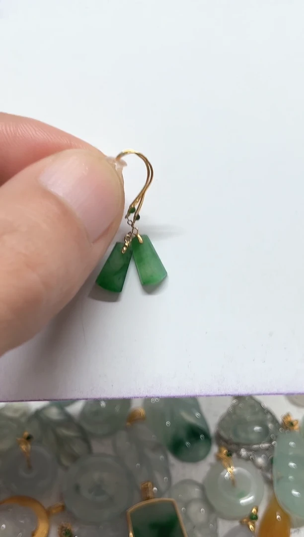 【闪购商品】翡翠耳饰18K金镶嵌天然缅甸A货翡翠耳饰