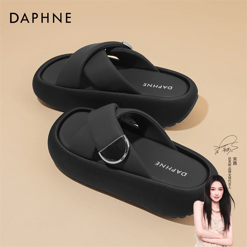 达芙妮外穿海边沙滩鞋女2025夏季新款度假风厚底一字拖鞋百搭凉鞋