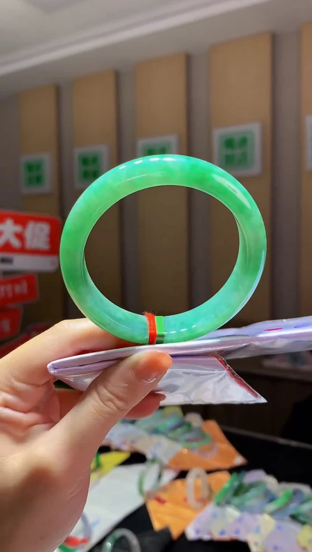 未镶嵌手镯翡翠-C2025 圈口58.8 全款8.5万 定金2万