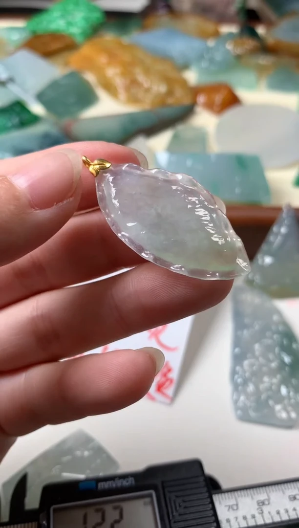 【闪购商品】翡翠颈饰18K金镶嵌吊坠