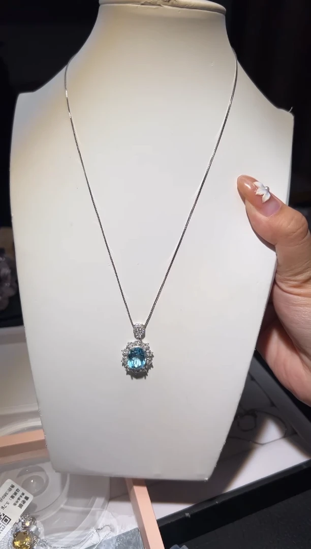 颈饰银S925镶嵌托帕石瑞士蓝托帕石吊坠