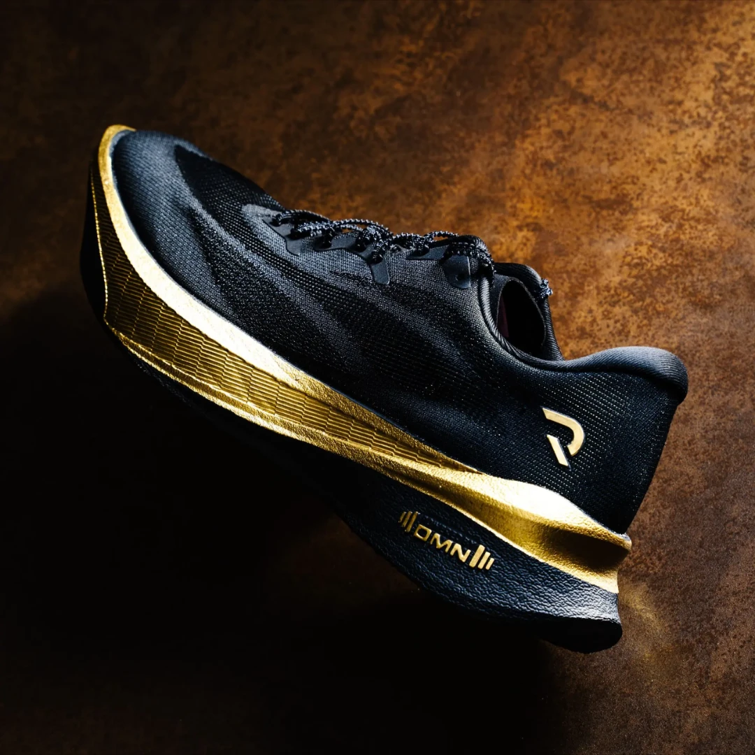 大鲶1.0丨跑步鞋竞速男女马拉松田径训练碳刃大毛牛一代运动跑鞋