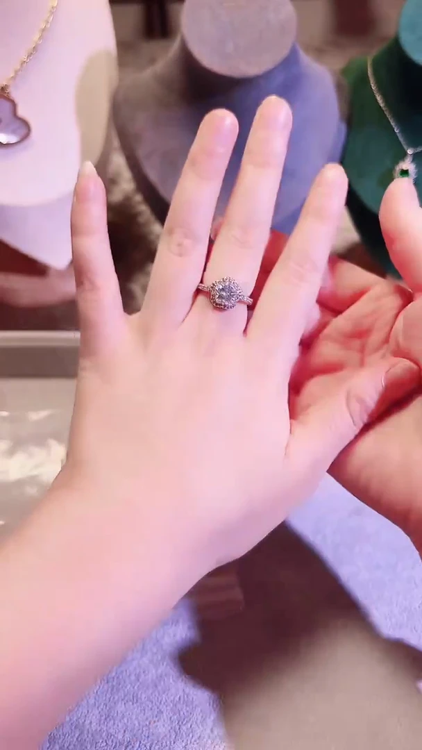 无925银时尚饰品如图所示