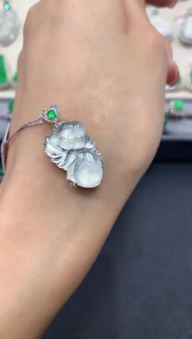 【闪购商品】翡翠吊坠(不含链)18K金镶嵌a95     