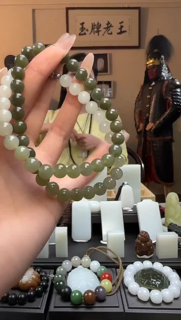 【闪购商品】和田玉晴水渐变未镶嵌妈妈链