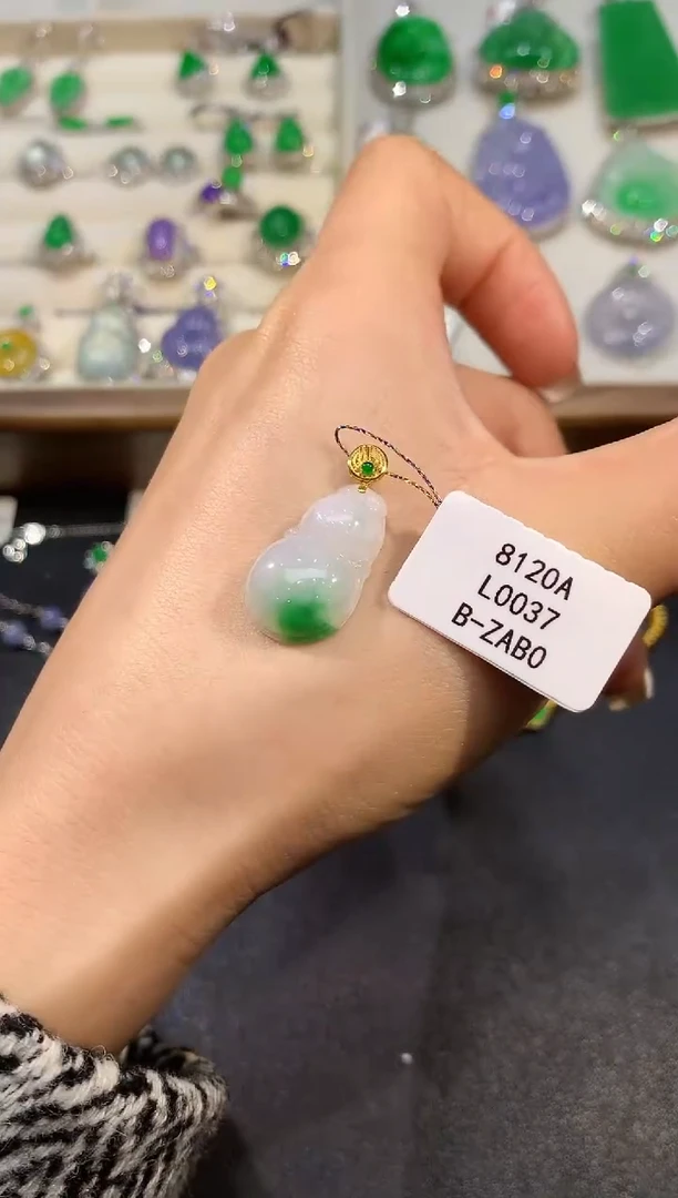 【闪购商品】翡翠吊坠(不含链)18K金镶嵌L0037