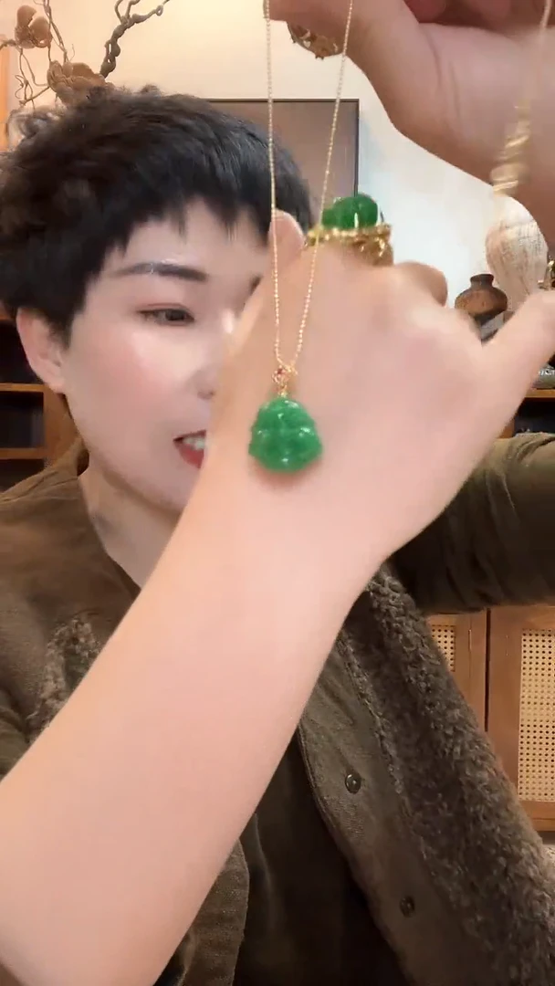 吊坠(赠链)未镶嵌翡翠848