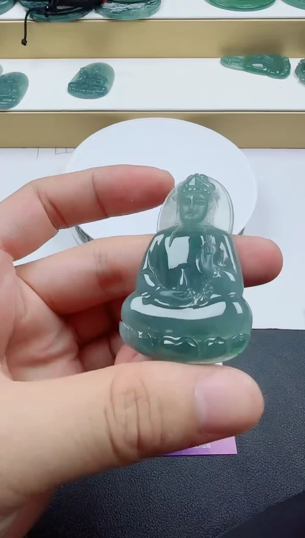 翡翠未镶嵌颈饰素衣多样性发货随机一件发货