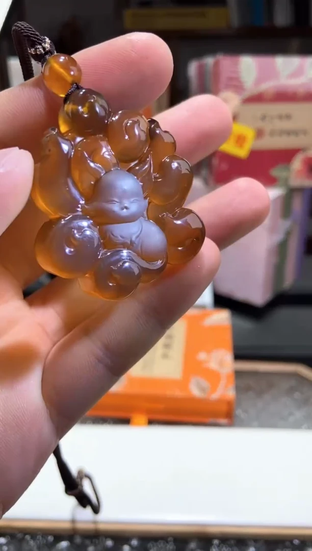 琥珀颈饰未镶嵌九尾狐