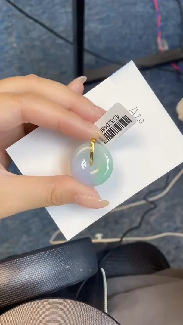 【闪购商品】翡翠颈饰18K金镶嵌00000000