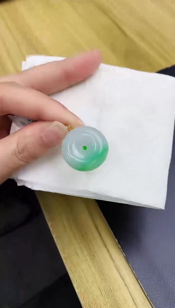 颈饰18K金镶嵌翡翠天然A货