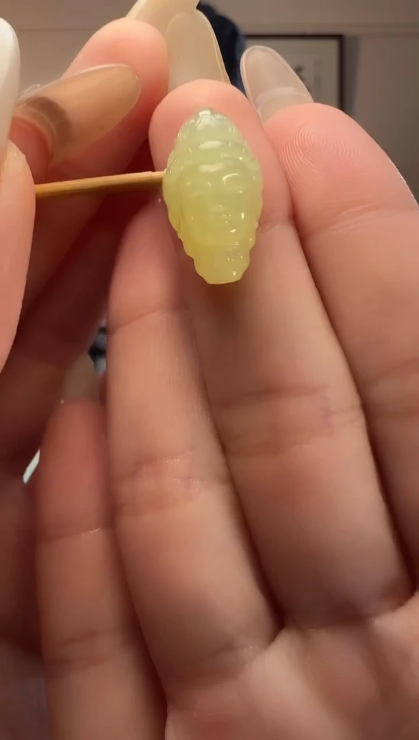 颈饰未镶嵌和田玉黄口观音首三通