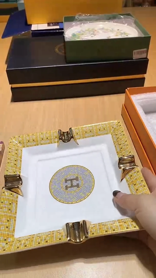 【闪购商品】瓷片锅碗瓢盆一件不剩