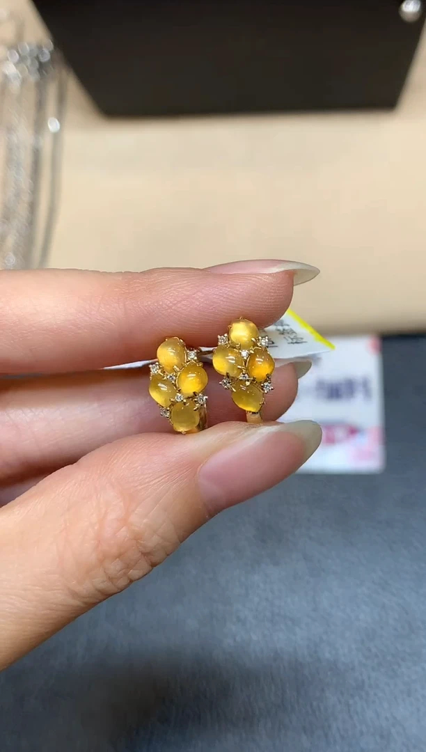 18K金镶嵌翡翠耳饰【无鉴赏期】蛋面【无服务费