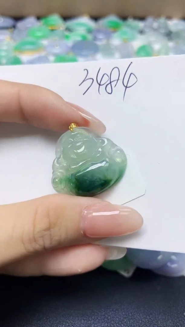 翡翠18K金镶嵌颈饰 天然缅甸翡翠A货
