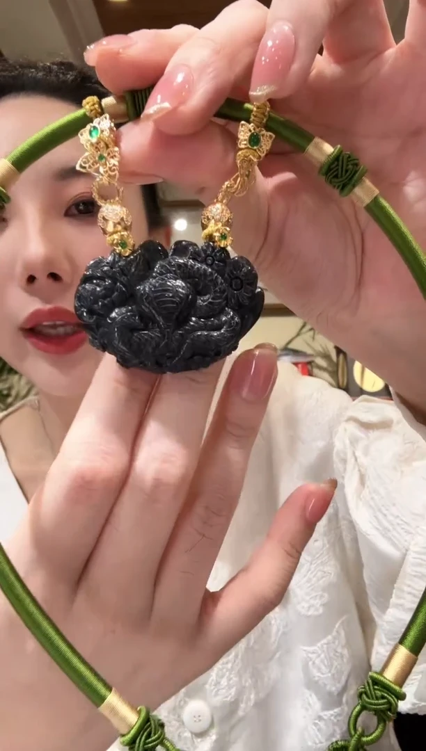 【闪购商品】翡翠颈饰未镶嵌国风