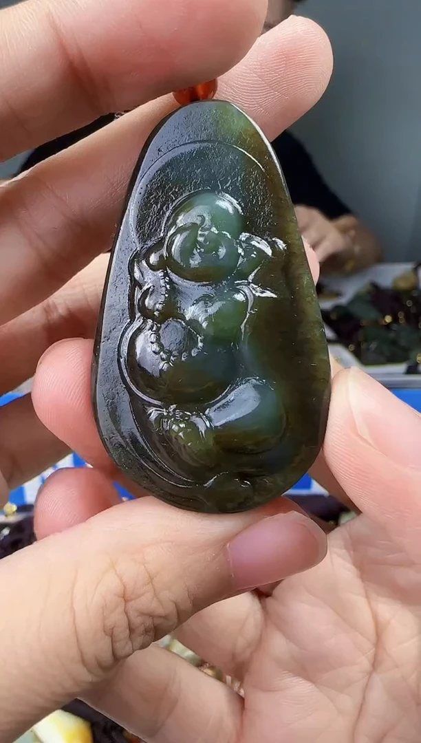 和田玉未镶嵌颈饰1