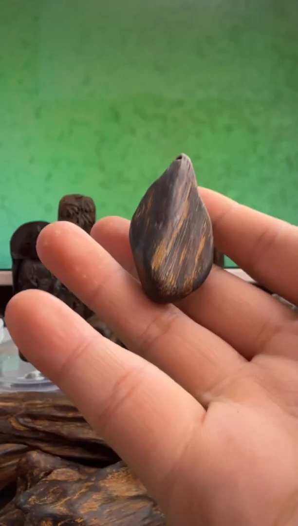 沉香手把件多样性发一