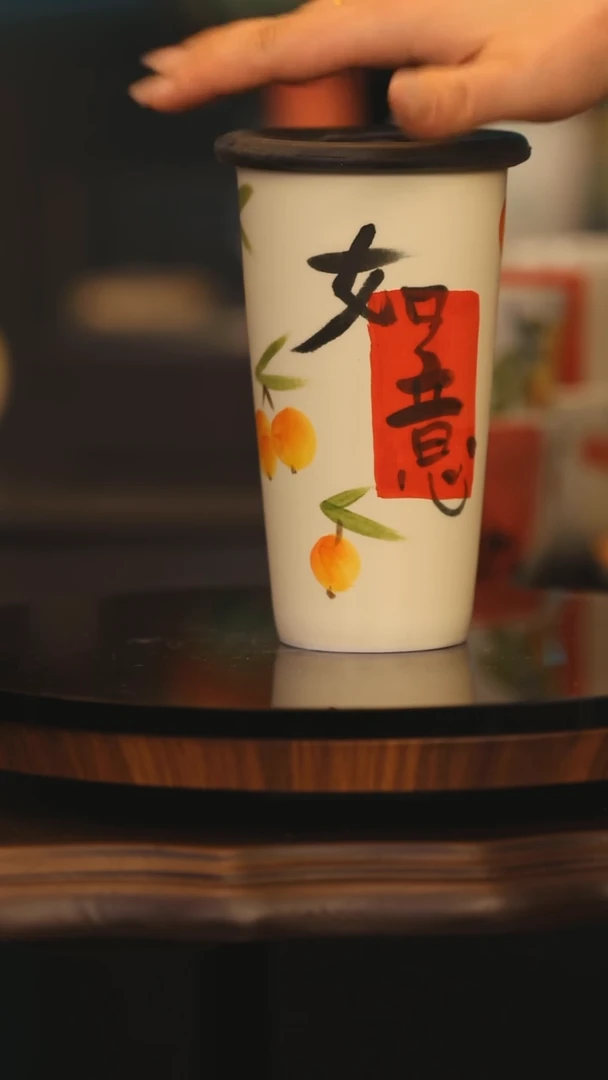 【闪购商品】摆件景德镇釉下彩绘设计师款陶瓷