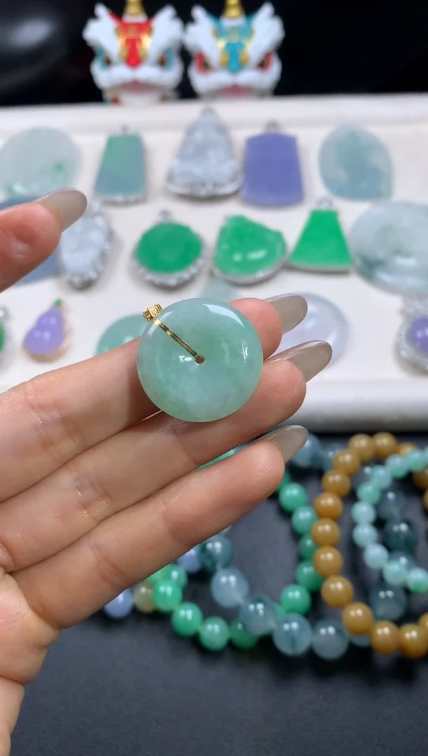 吊坠(不含链)18K金镶嵌翡翠