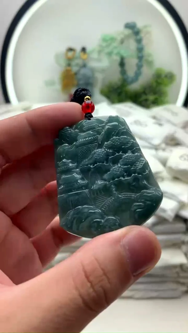 翡翠未镶嵌颈饰光**罗挂件