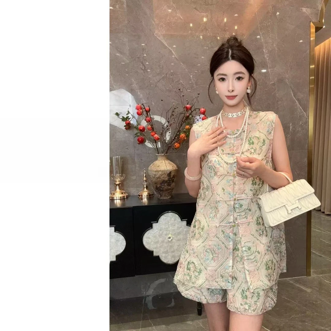 【花红柳绿】新中式显瘦气质网红时尚夏季套装无袖盘扣上衣高腰短裤