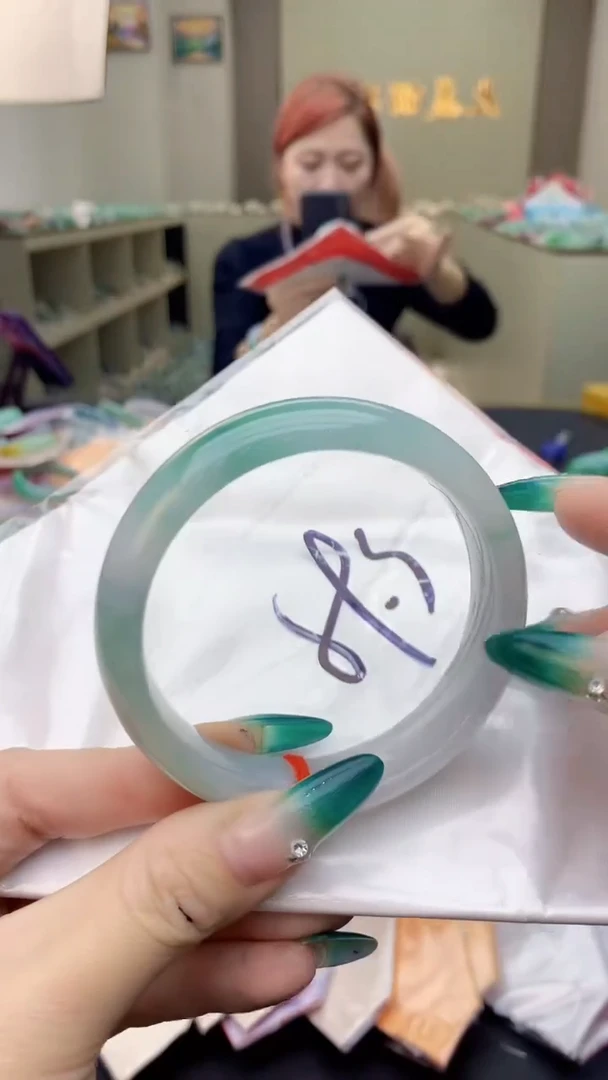 【闪购商品】翡翠手镯未镶嵌0816866881