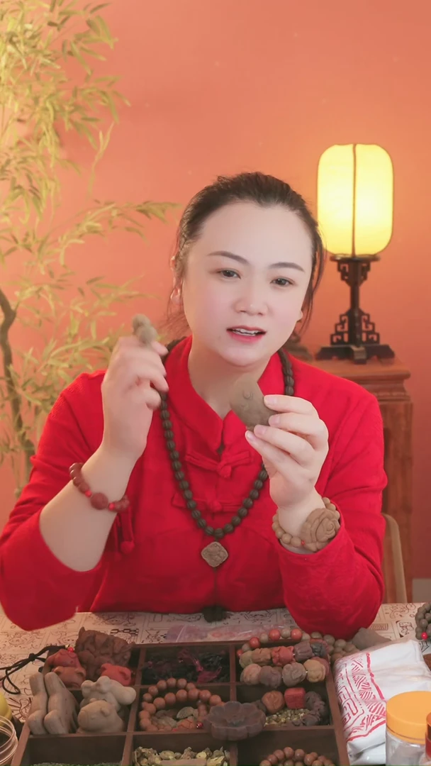 （四时大小珠指捻和白娘猪妮）