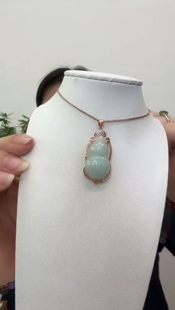 翡翠银S925镶嵌吊坠(赠链)葫芦玫瑰银边