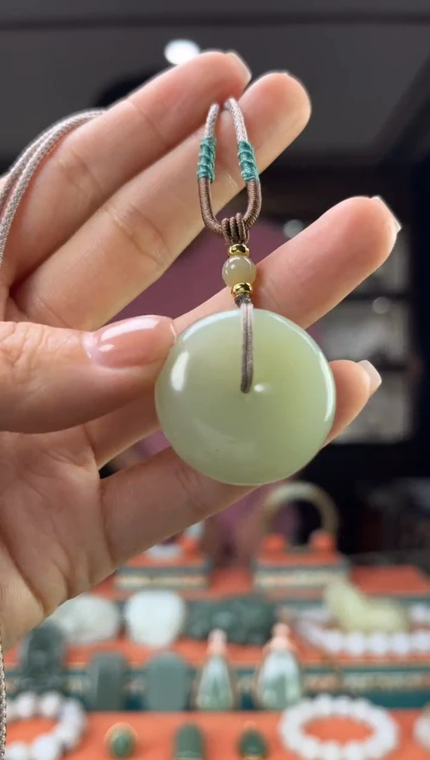 和田玉未镶嵌颈饰佩佩30mm左右