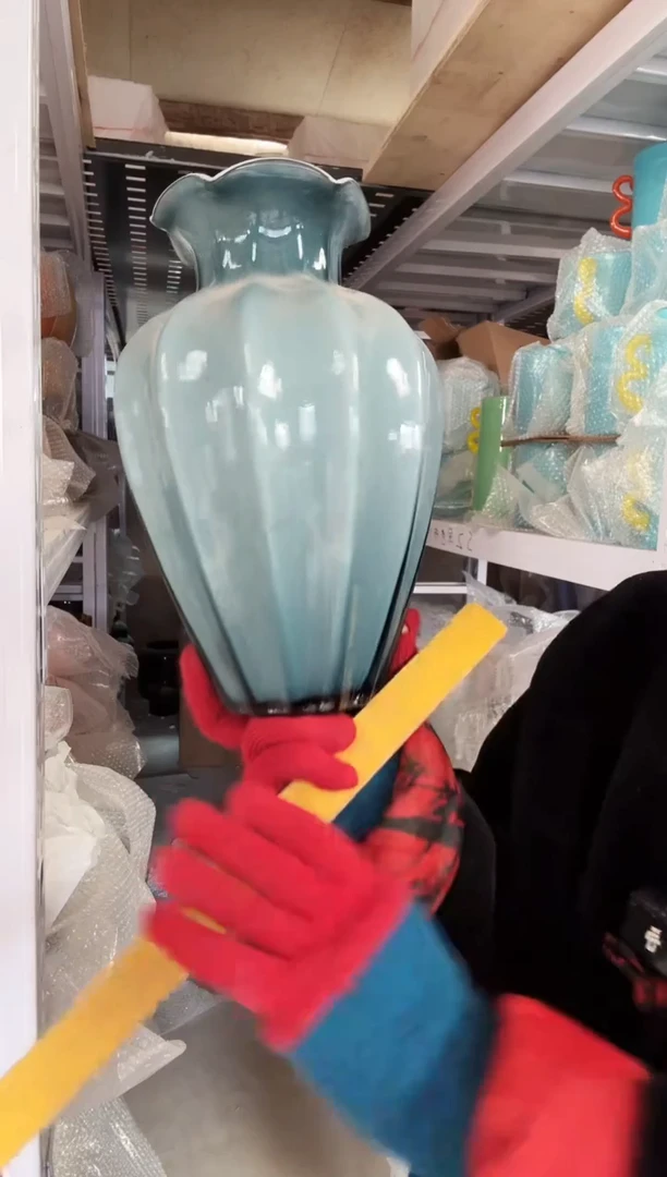 048直播玻璃花瓶