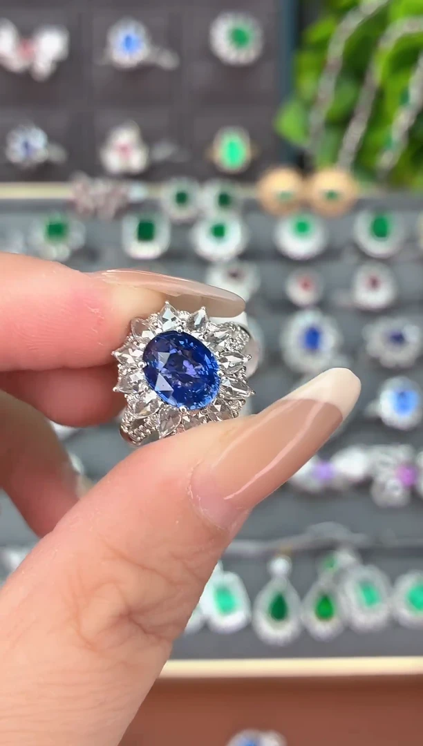 戒指蓝宝石18K金镶嵌-